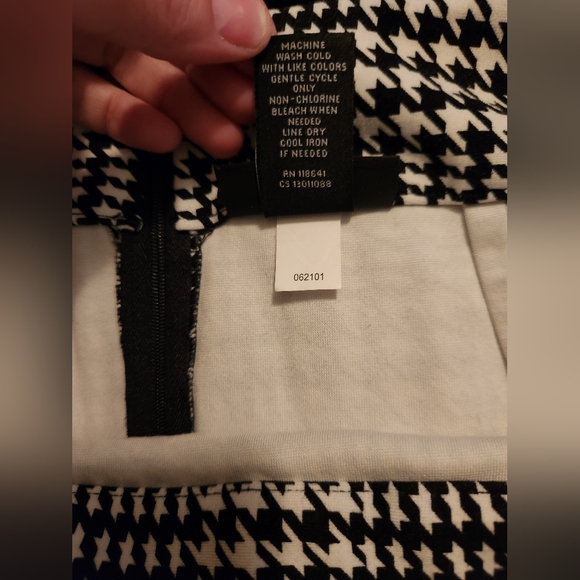 18/20 Lane Bryant Skirt - Picture 6 of 6